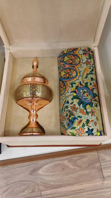 شکلات خوری و ترمه