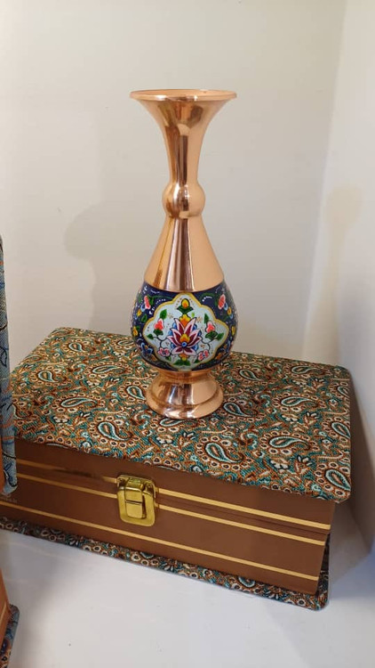 گلدان با نقوش ریز قلم